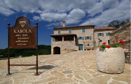 Vinarija Kabola kandidat za Luxury Lifestyle Awards