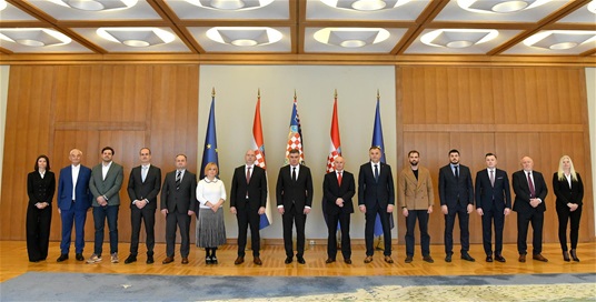 Predsjednik Milanović primio izaslanstvo udruge Hrvatski izvoznici povodom obilježavanja 20. obljetnice djelovanja